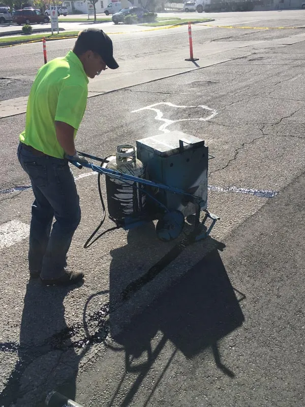 Direct-Fire Hot Asphalt Crack Filling and Pavement Maintenance
